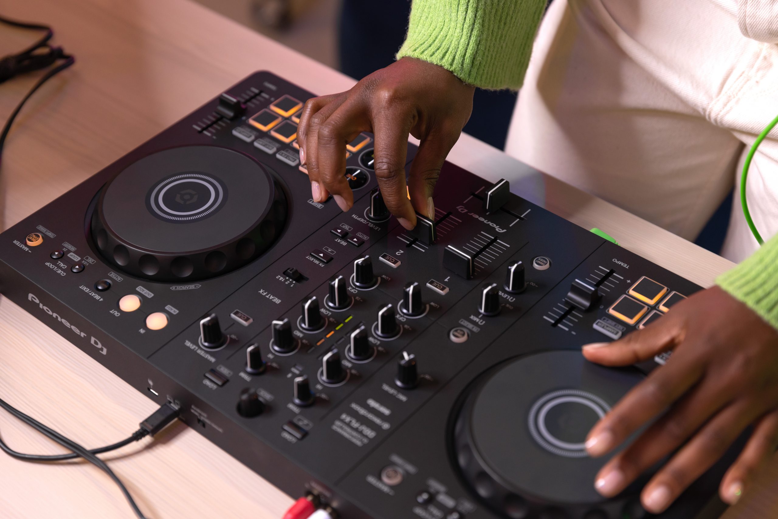 Pioneer Dj Ddj-flx4 - USB DJ controller - Variation 7